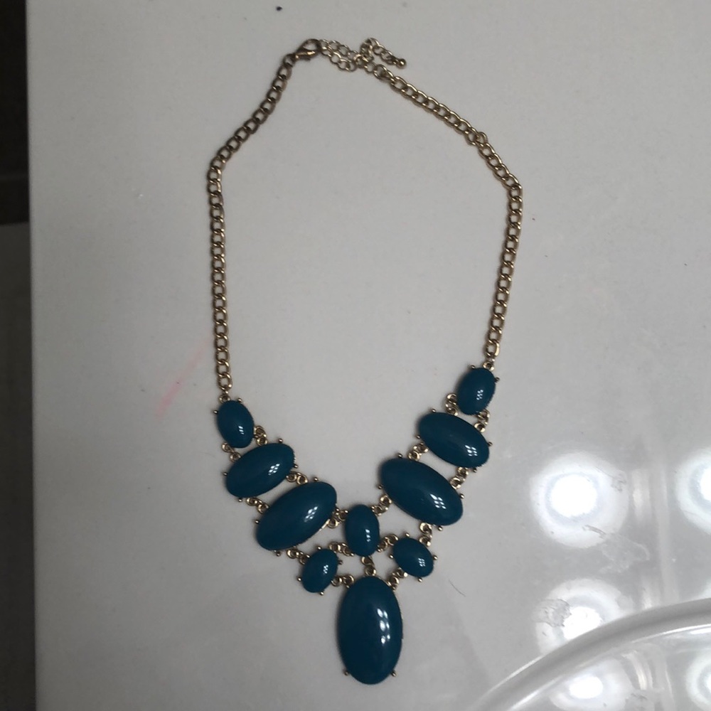 Statement necklace